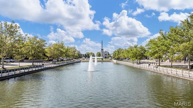 3520 Galt House Drive, St Charles, MO 63301