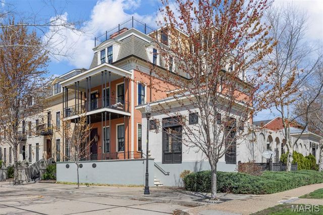 3520 Galt House Drive, St Charles, MO 63301