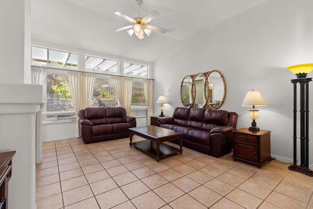 119 Darrington Dr, Folsom, CA 95630