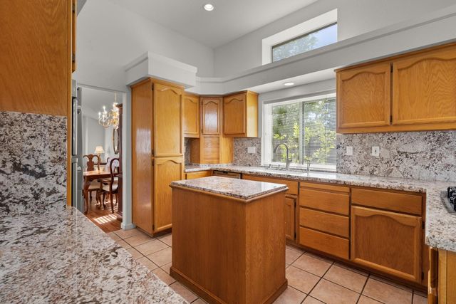 119 Darrington Dr, Folsom, CA 95630