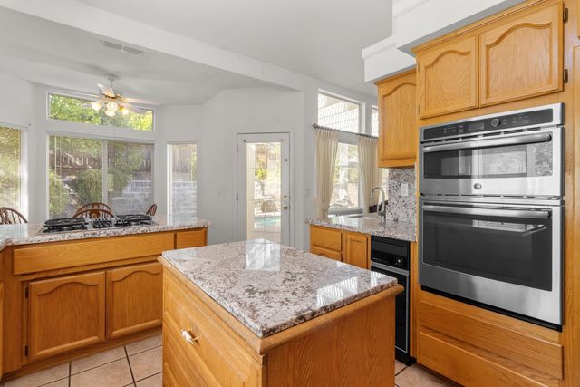 119 Darrington Dr, Folsom, CA 95630