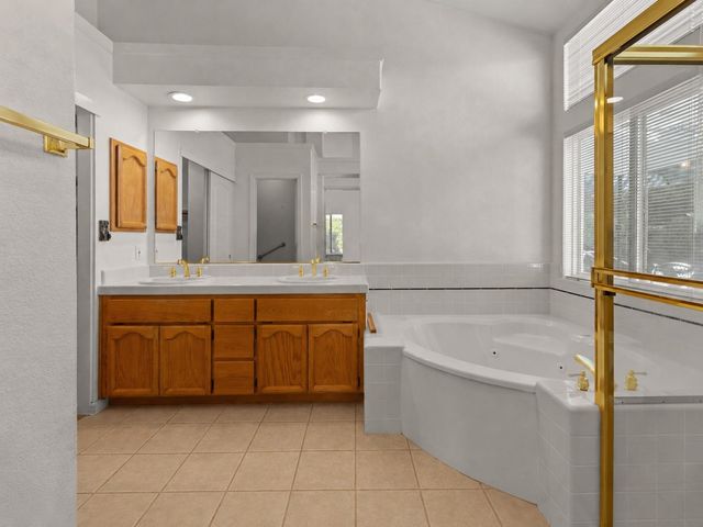 119 Darrington Dr, Folsom, CA 95630