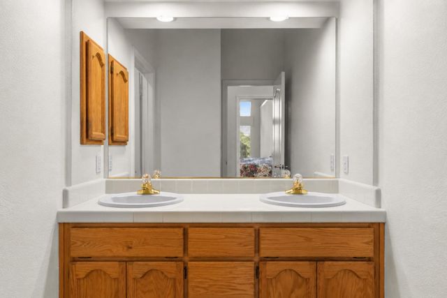 119 Darrington Dr, Folsom, CA 95630