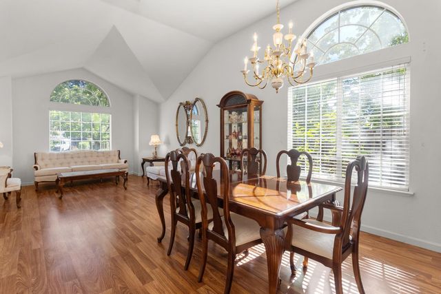 119 Darrington Dr, Folsom, CA 95630
