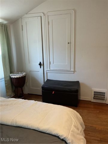 19409 Cherokee Avenue, Cleveland, OH 44119