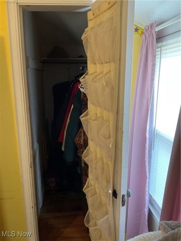 19409 Cherokee Avenue, Cleveland, OH 44119