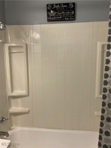 19409 Cherokee Avenue, Cleveland, OH 44119