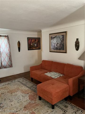 19409 Cherokee Avenue, Cleveland, OH 44119