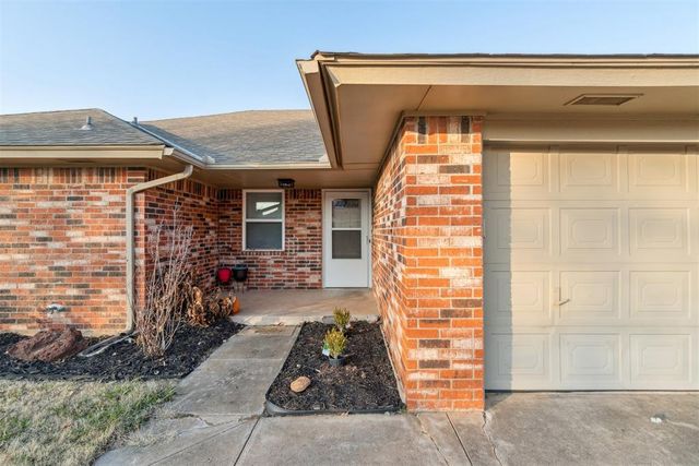 1033 Mabel C Fry Boulevard, Yukon, OK 73099