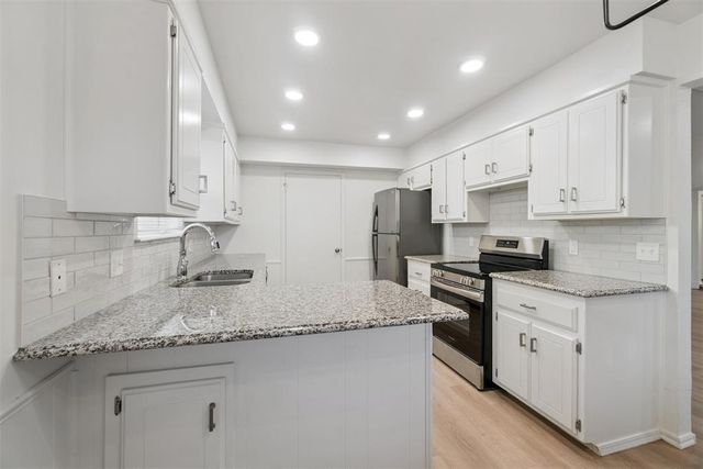 1033 Mabel C Fry Boulevard, Yukon, OK 73099