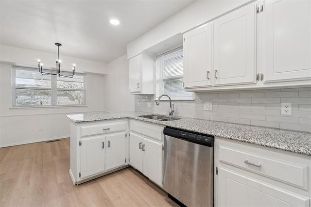 1033 Mabel C Fry Boulevard, Yukon, OK 73099