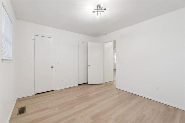 1033 Mabel C Fry Boulevard, Yukon, OK 73099