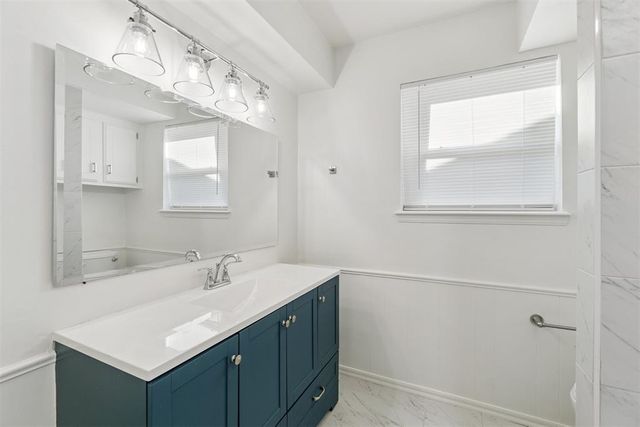 1033 Mabel C Fry Boulevard, Yukon, OK 73099