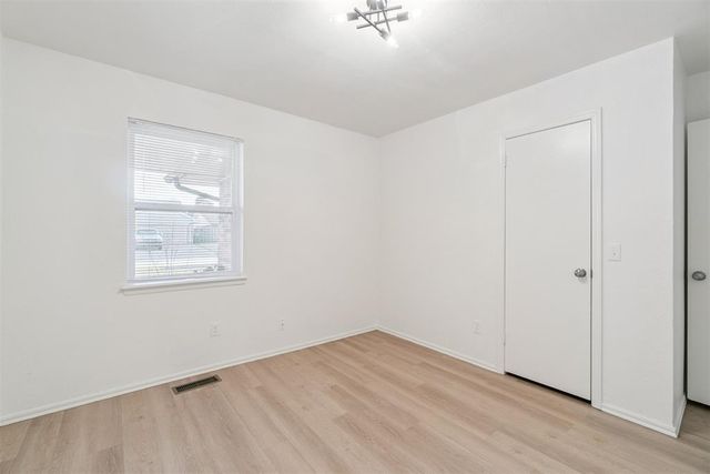 1033 Mabel C Fry Boulevard, Yukon, OK 73099