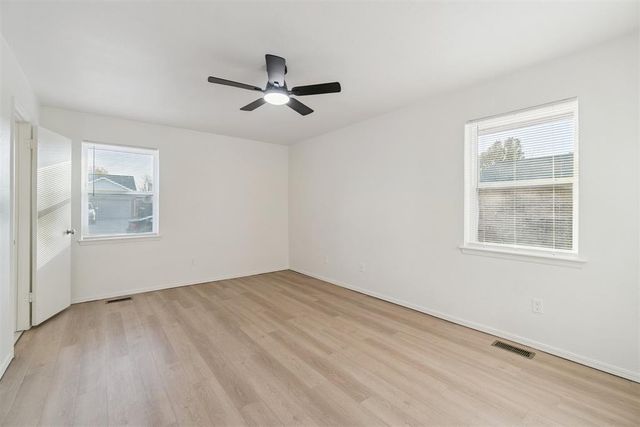 1033 Mabel C Fry Boulevard, Yukon, OK 73099