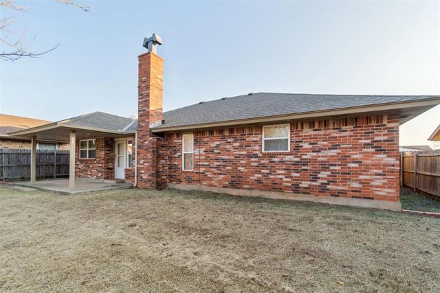 1033 Mabel C Fry Boulevard, Yukon, OK 73099