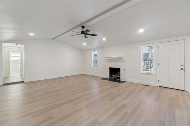 1033 Mabel C Fry Boulevard, Yukon, OK 73099