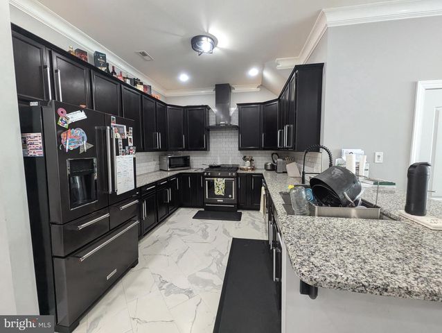3300 PIETRO WAY, Philadelphia, PA 19145