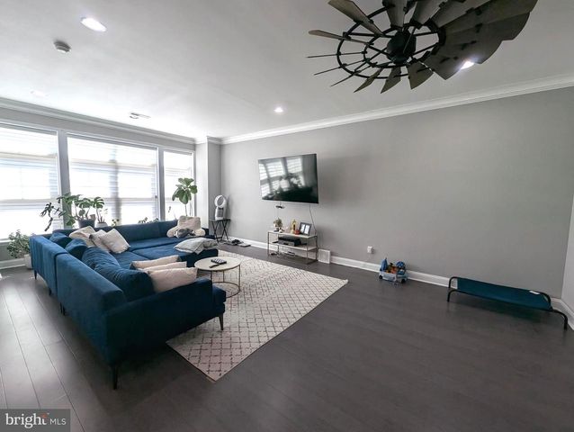 3300 PIETRO WAY, Philadelphia, PA 19145