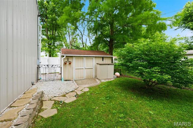 11 S Meadow Drive, O'fallon, MO 63366