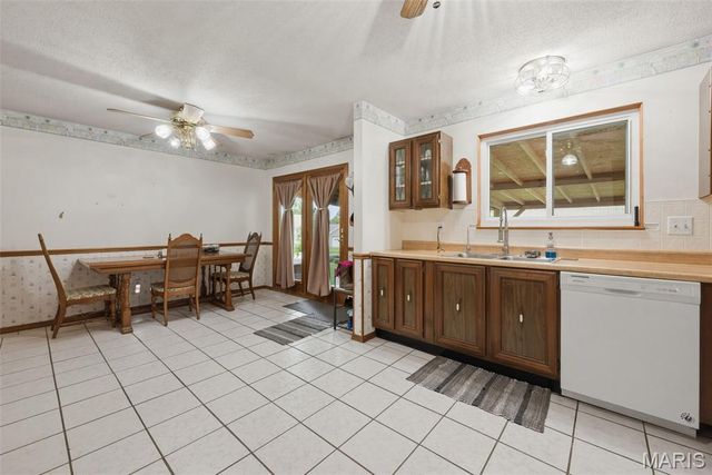 11 S Meadow Drive, O'fallon, MO 63366