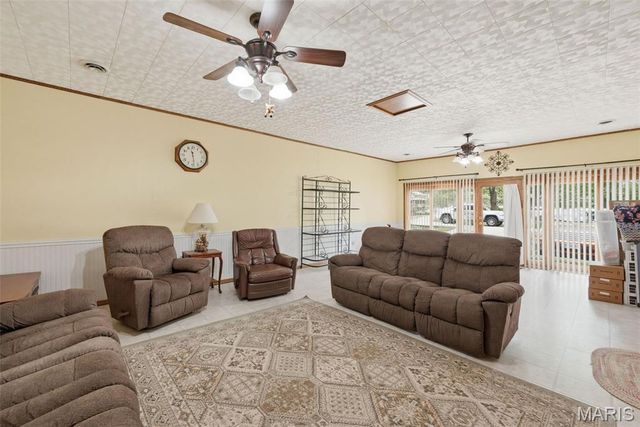 11 S Meadow Drive, O'fallon, MO 63366