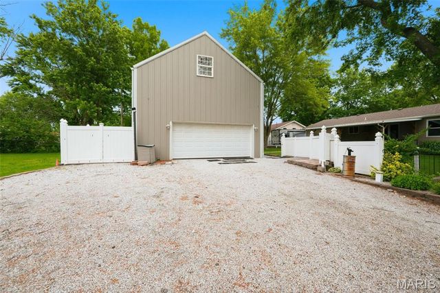 11 S Meadow Drive, O'fallon, MO 63366