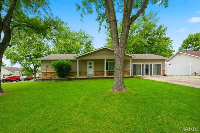 11 S Meadow Drive, O'fallon, MO 63366