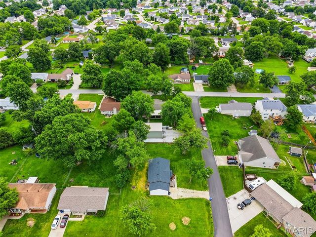 11 S Meadow Drive, O'fallon, MO 63366