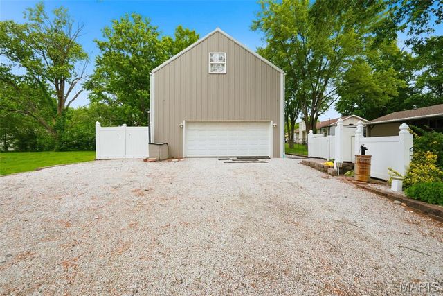 11 S Meadow Drive, O'fallon, MO 63366