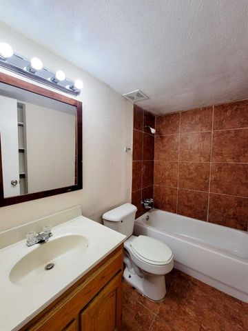 7301 Jensen 32, Houston, TX 77093