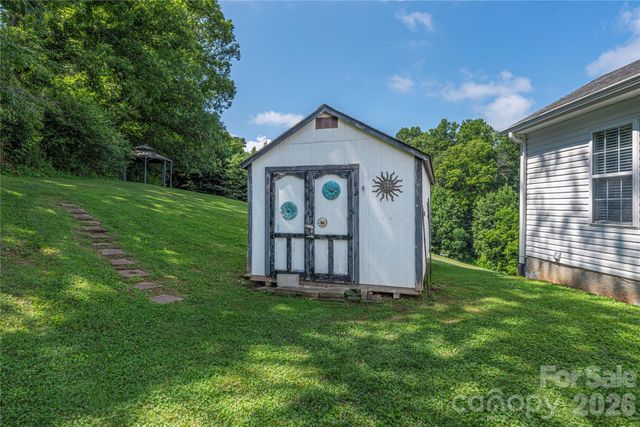 34 Joy Hughes Lane, Leicester, NC 28748