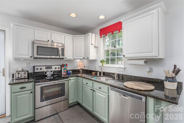 34 Joy Hughes Lane, Leicester, NC 28748