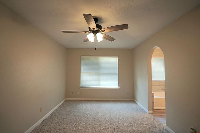 133 Cotton Drive, Lake Jackson, TX 77566