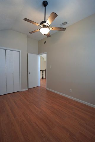 133 Cotton Drive, Lake Jackson, TX 77566