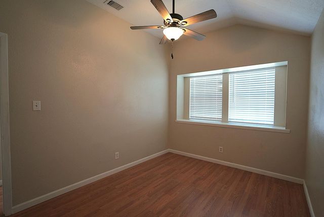 133 Cotton Drive, Lake Jackson, TX 77566