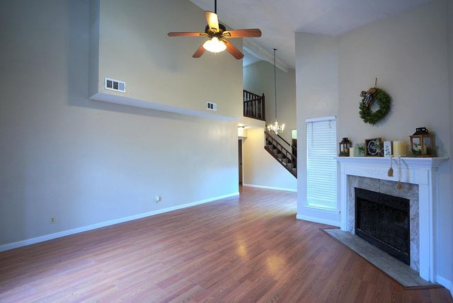 133 Cotton Drive, Lake Jackson, TX 77566