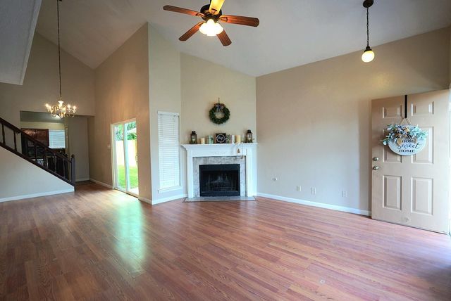 133 Cotton Drive, Lake Jackson, TX 77566