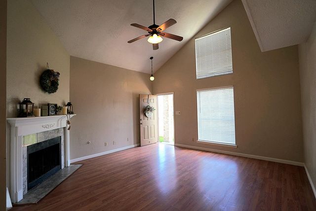 133 Cotton Drive, Lake Jackson, TX 77566