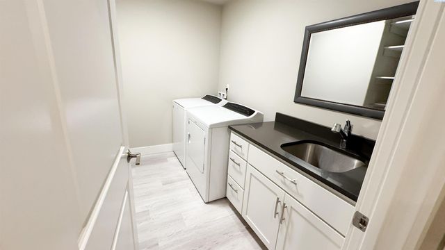 860 SW Dominic Ct, Pullman, WA 99163