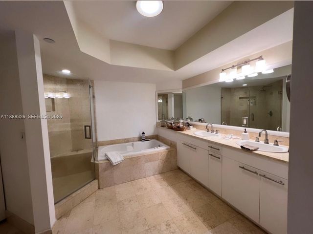 21055 Yacht Club Drive 606, Aventura, FL 33180