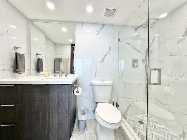 1717 N Bayshore Dr A-1534, Miami, FL 33132