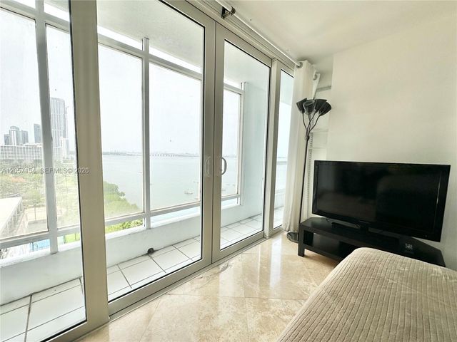 1717 N Bayshore Dr A-1534, Miami, FL 33132