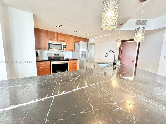 1717 N Bayshore Dr A-1534, Miami, FL 33132