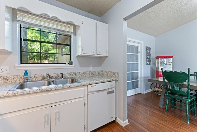2300 Cumberland Drive, Tallahassee, FL 32303