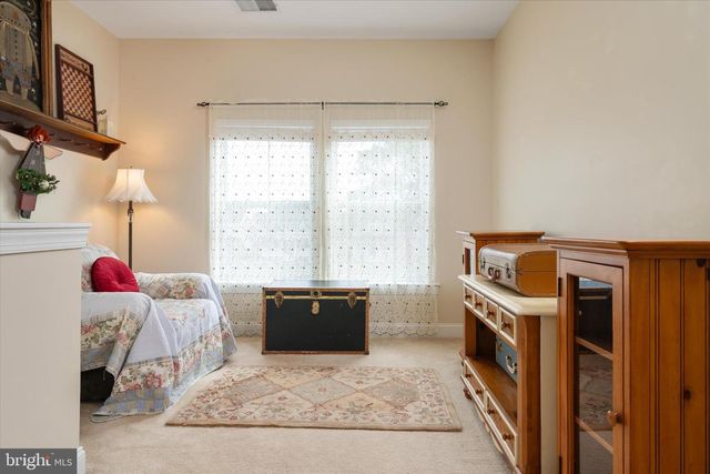 8050 EASTON VILLAGE DR, Easton, MD 21601