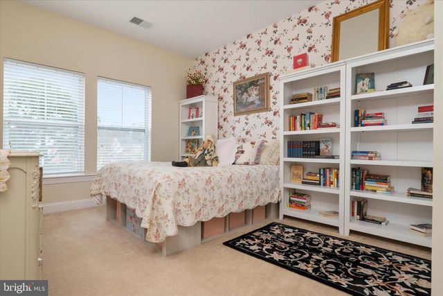 8050 EASTON VILLAGE DR, Easton, MD 21601