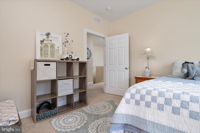 8050 EASTON VILLAGE DR, Easton, MD 21601