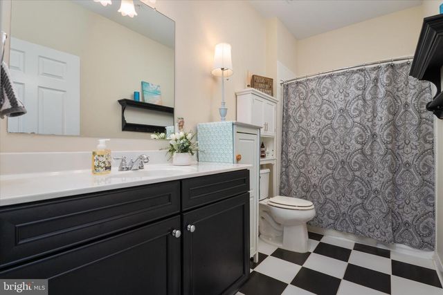 8050 EASTON VILLAGE DR, Easton, MD 21601