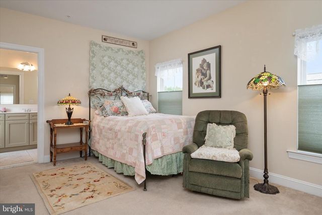 8050 EASTON VILLAGE DR, Easton, MD 21601